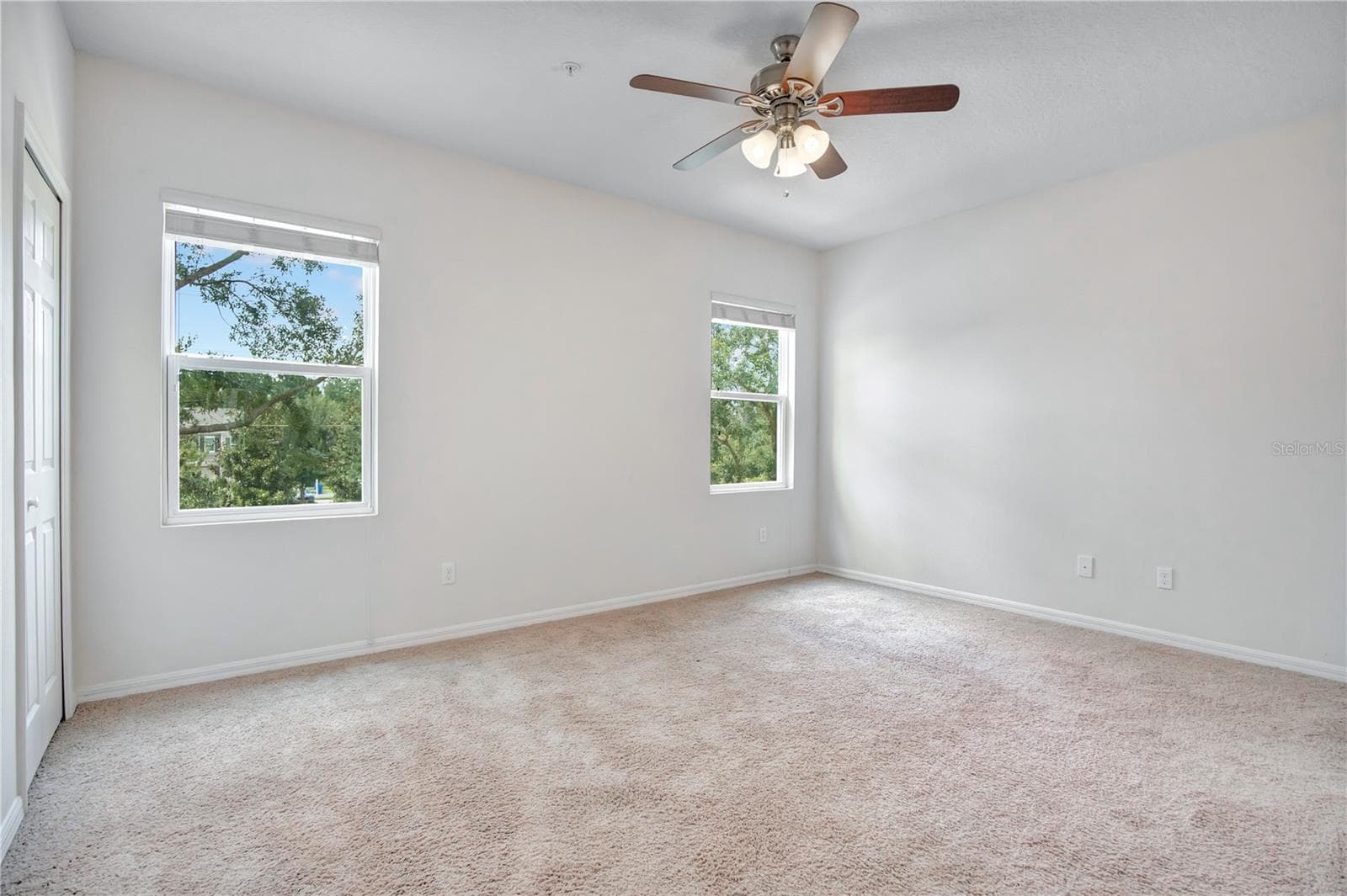 Townhouse at 196 WINDFLOWER WAY, OVIEDO, photo 15 of 33