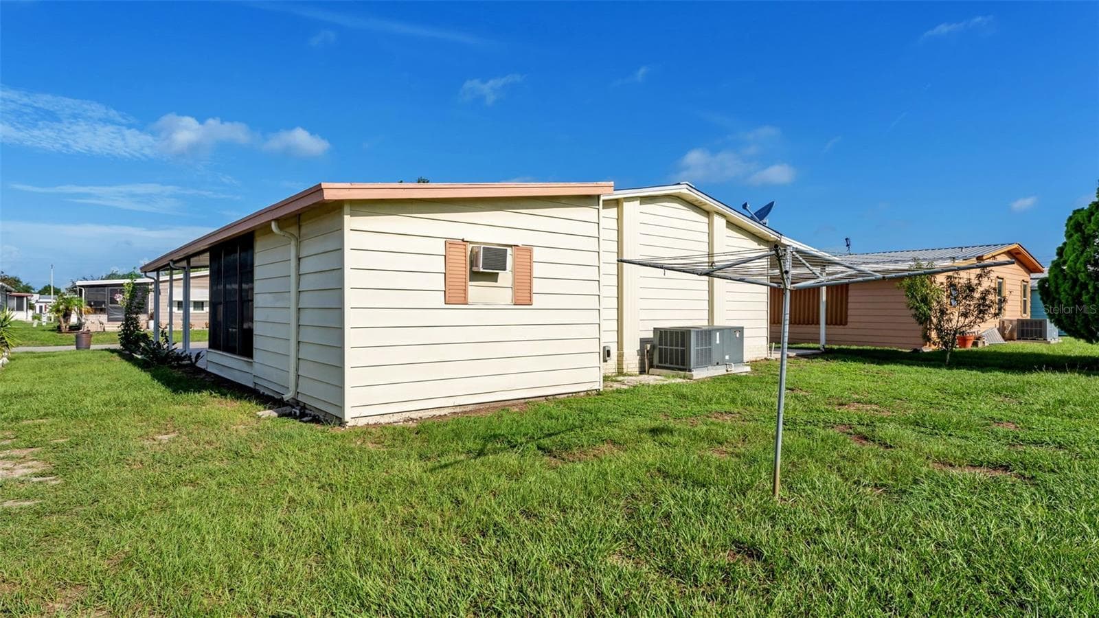 Manufactured Home at 5013 FOXWOOD BLVD, LAKELAND, photo 26 of 61