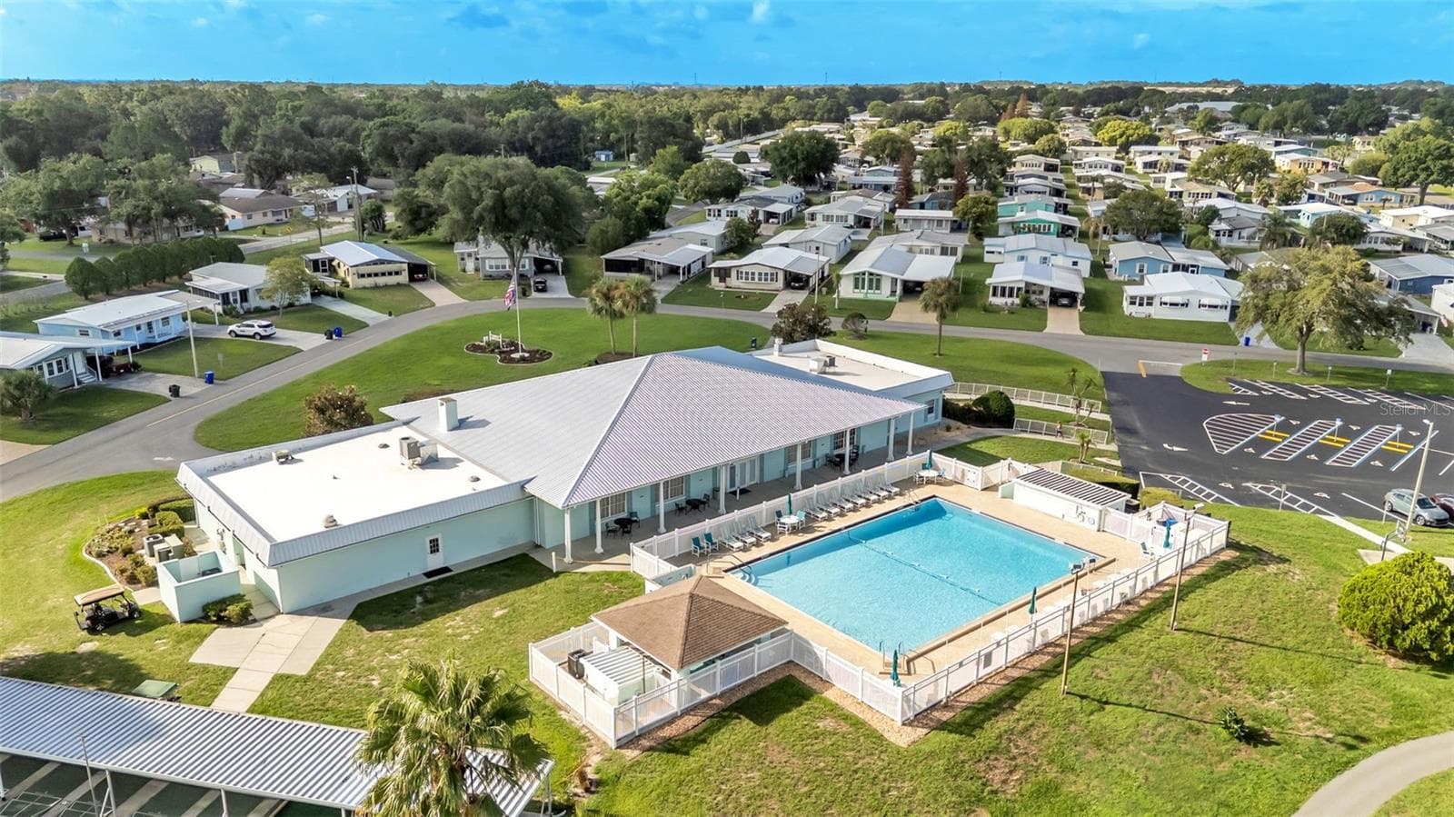 Manufactured Home at 5013 FOXWOOD BLVD, LAKELAND, photo 45 of 61
