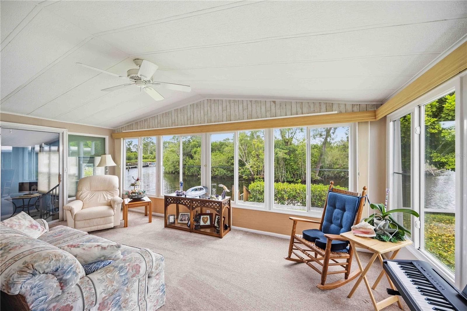 Manufactured Home at 162 BERMUDA WAY, NORTH PORT, photo 4 of 56