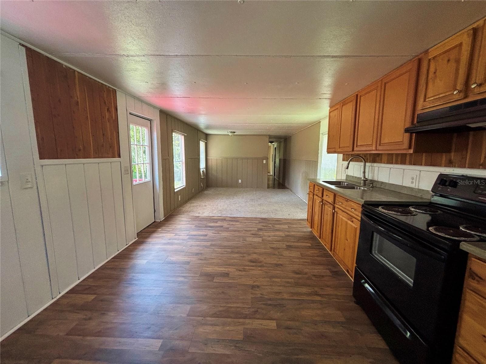 Kitchen / Living room - 18225 SE 22ND PL, SILVER SPRINGS