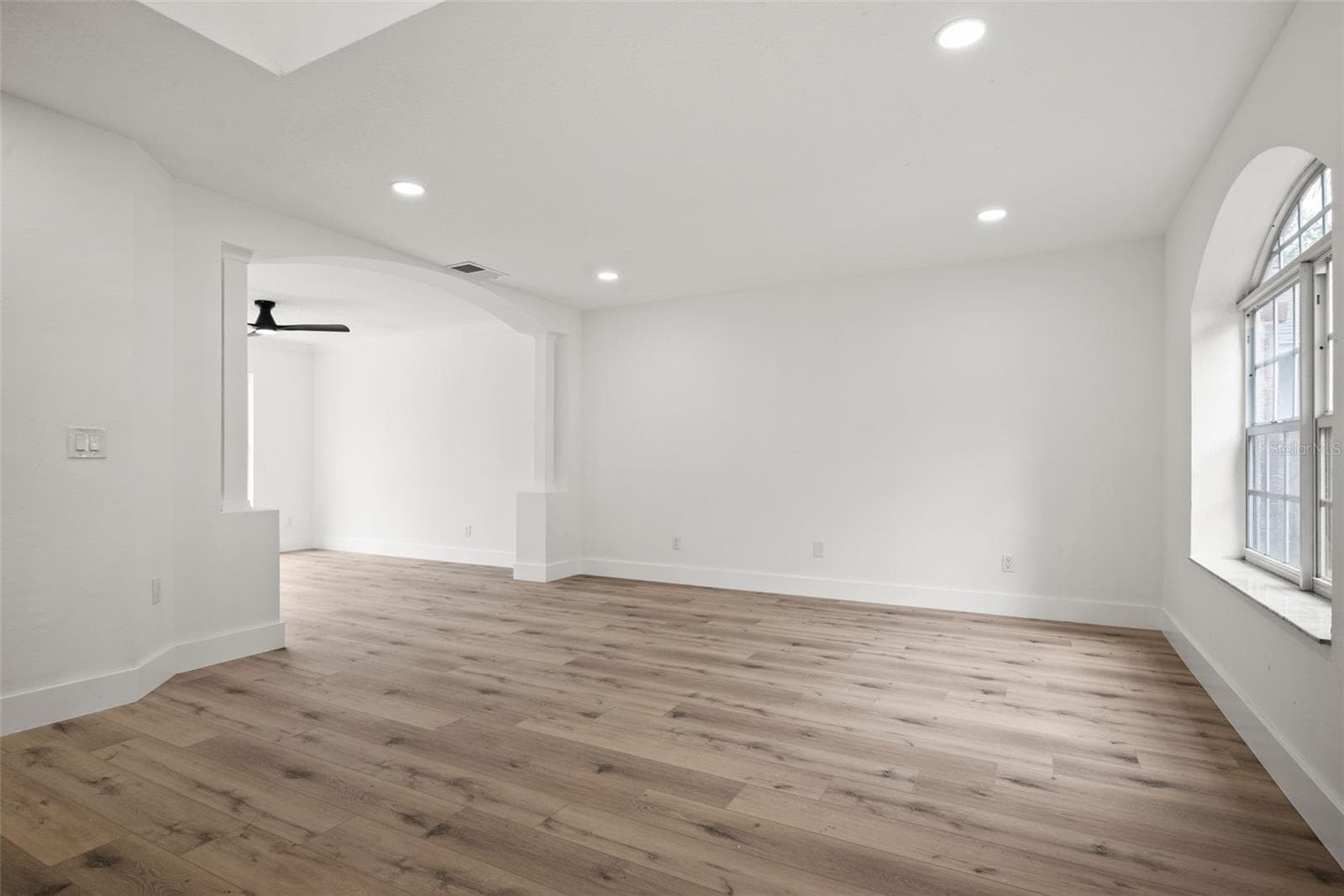 Single Family Residence at 10224 MERRIMAC MANOR DR, RIVERVIEW, photo 10 of 39