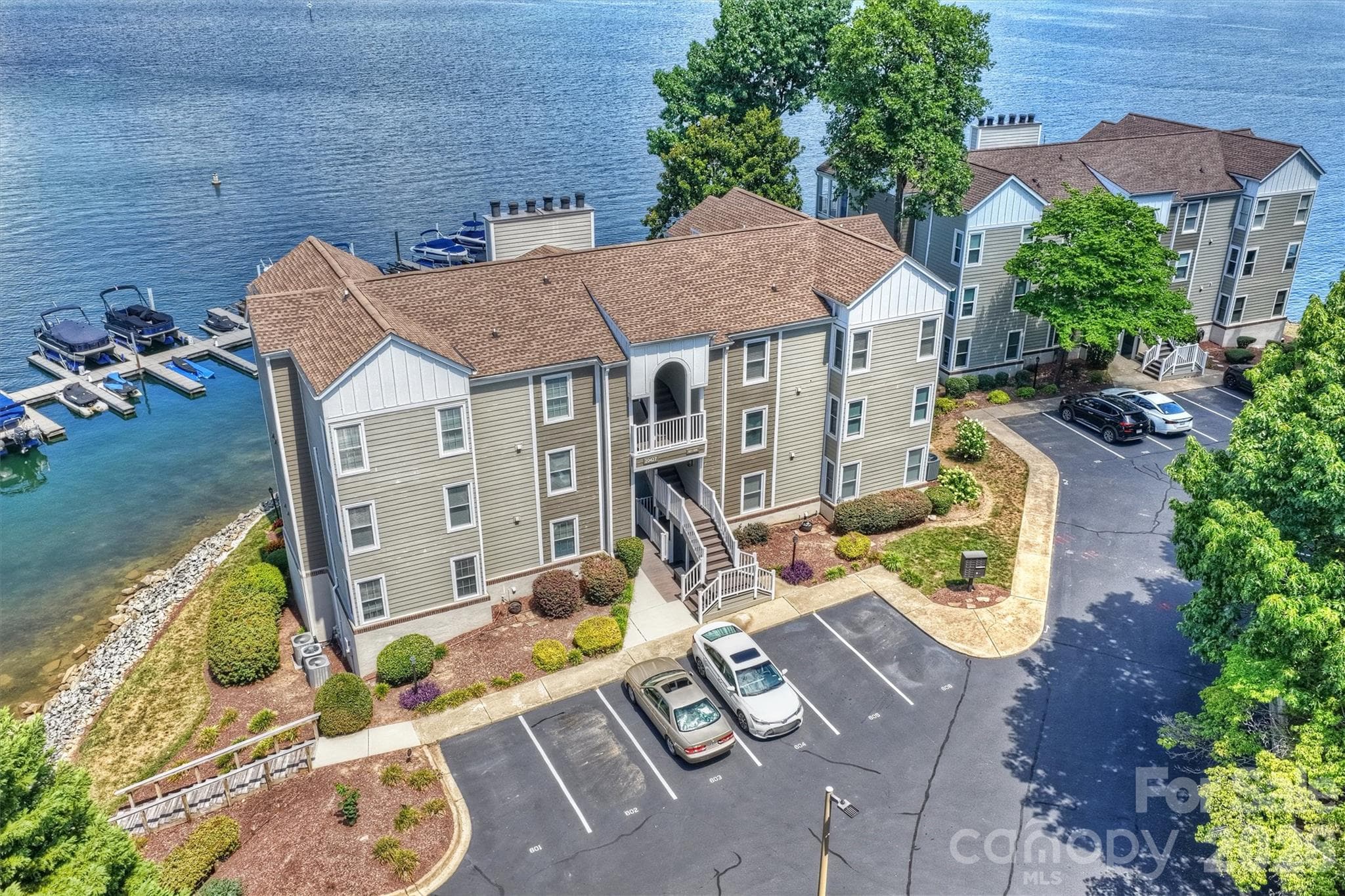 Condominium at 20427 Harborgate Court, Cornelius, photo 2 of 45