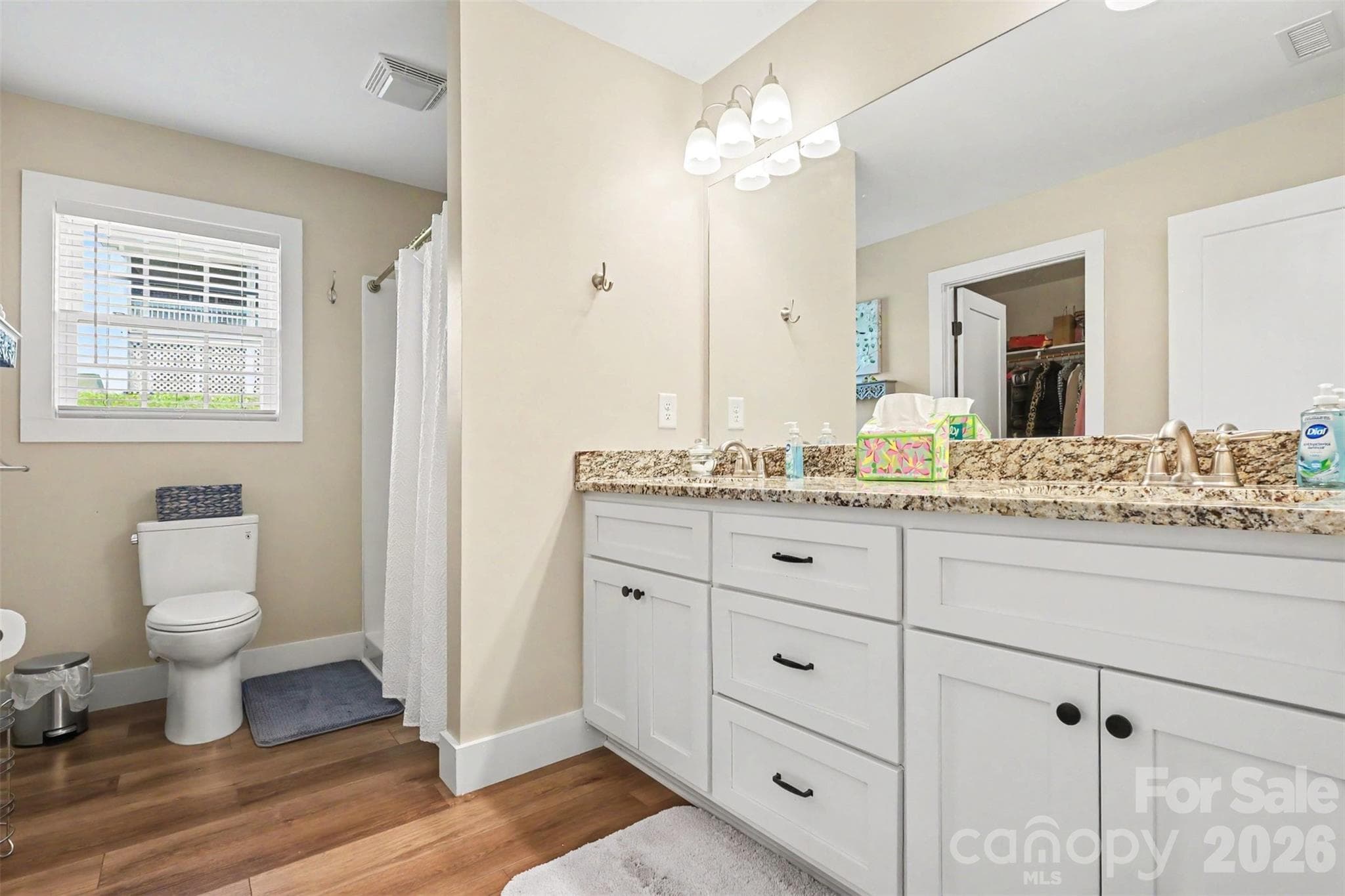 ensuite bathroom - 105 Kingston Place, Spindale