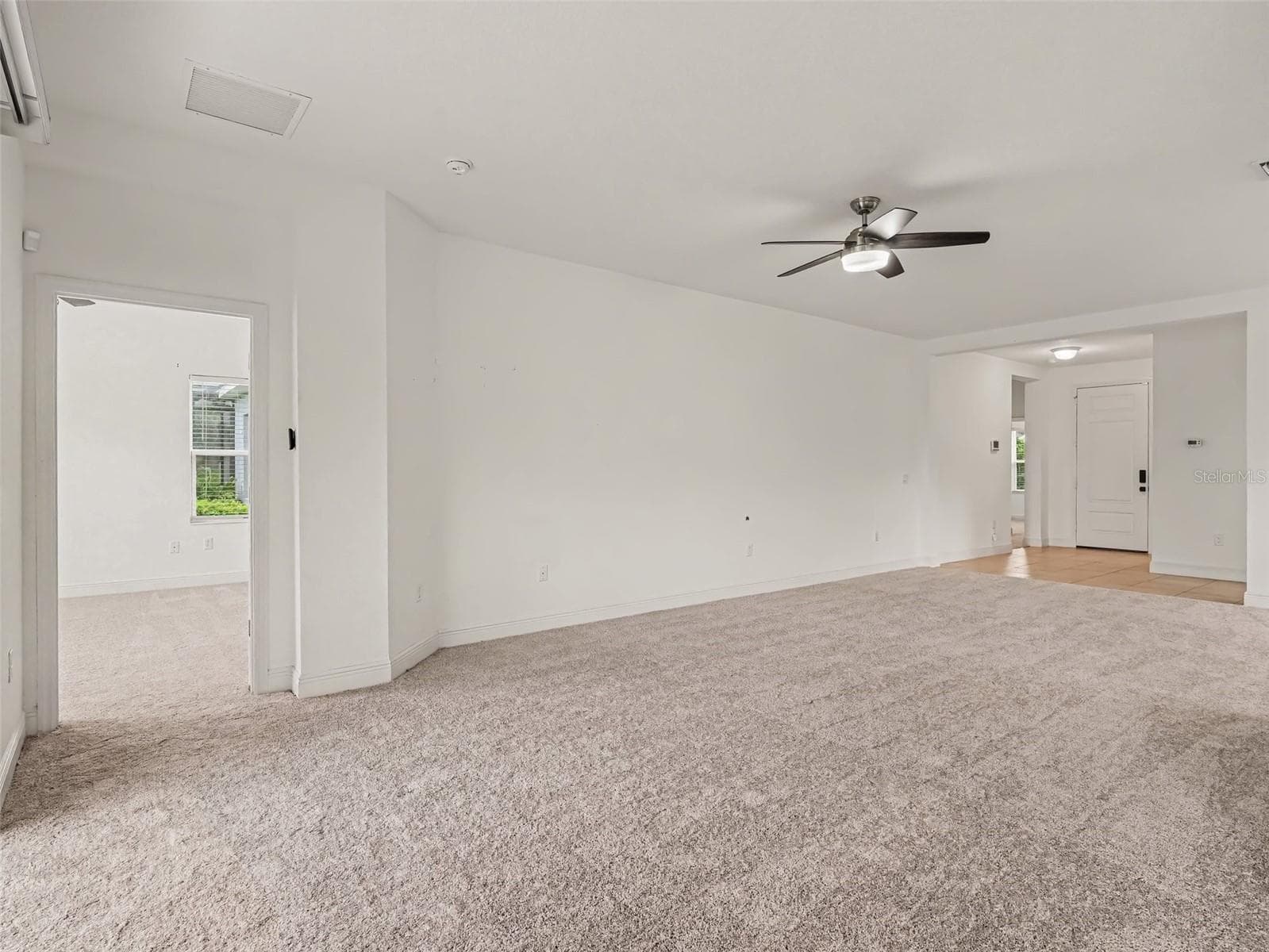 Single Family Residence at 7521 RIDGELAKE CIR, BRADENTON, photo 2 of 29