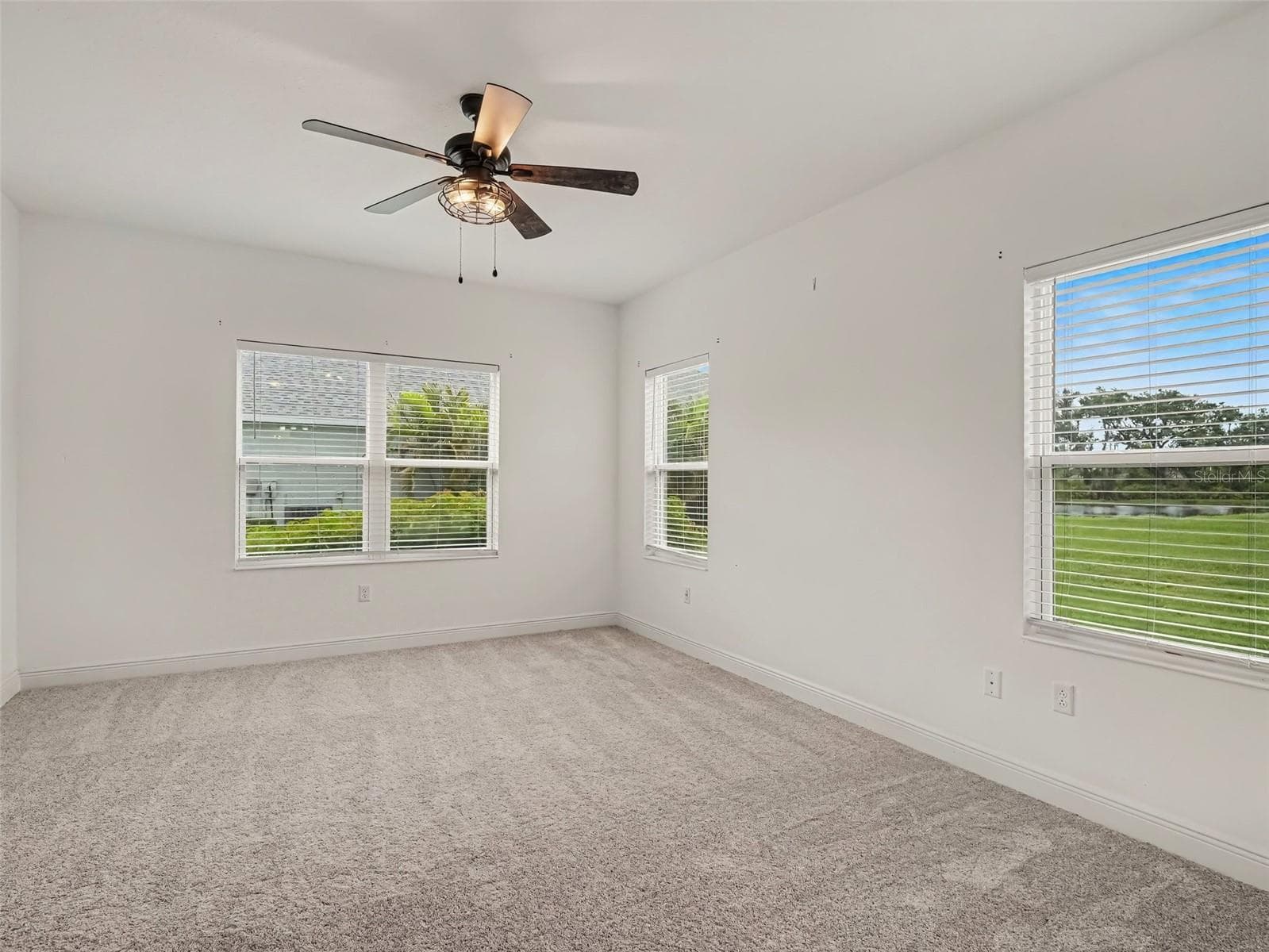 Single Family Residence at 7521 RIDGELAKE CIR, BRADENTON, photo 13 of 29