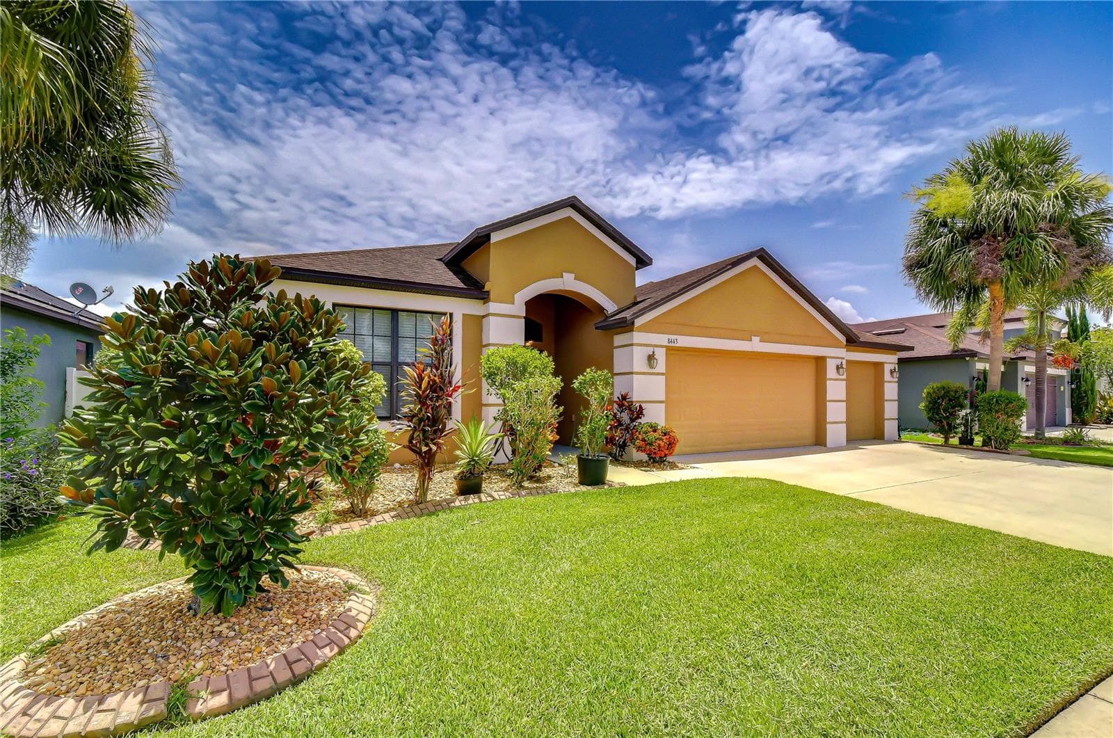 Single Family Residence at 8443 WHITE POPLAR DR, RIVERVIEW, photo 16 of 105