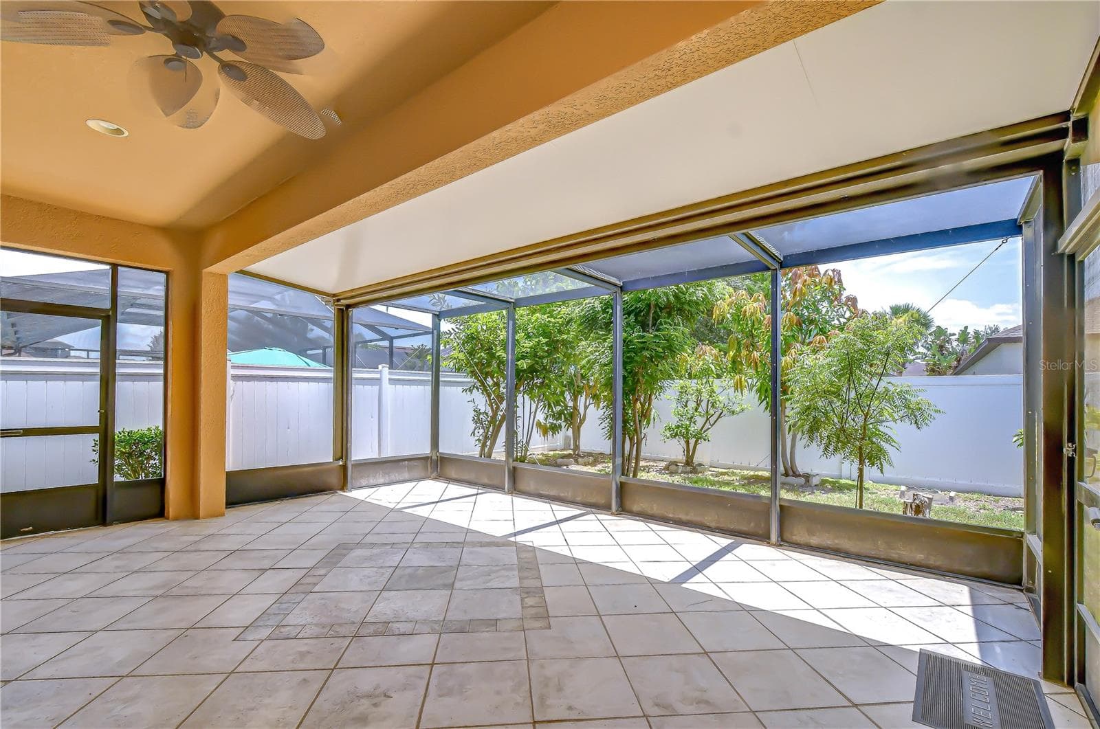 Single Family Residence at 8443 WHITE POPLAR DR, RIVERVIEW, photo 71 of 105