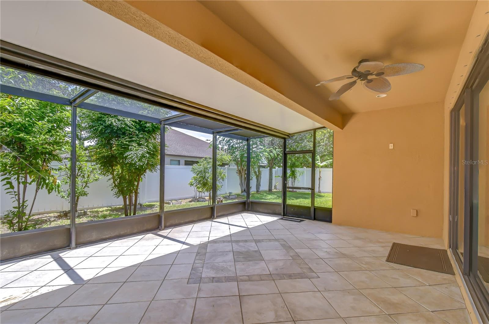 Single Family Residence at 8443 WHITE POPLAR DR, RIVERVIEW, photo 72 of 105