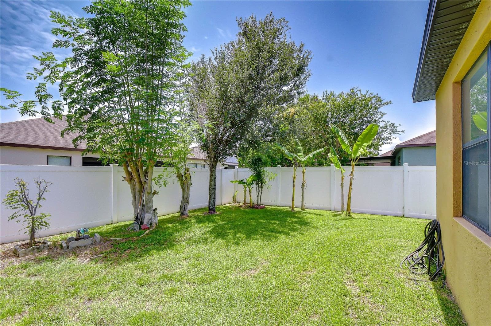 Single Family Residence at 8443 WHITE POPLAR DR, RIVERVIEW, photo 75 of 105