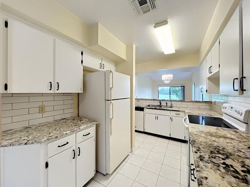 Tile Backsplash & Flooring - 340 GOLFSIDE CV #340, LONGWOOD