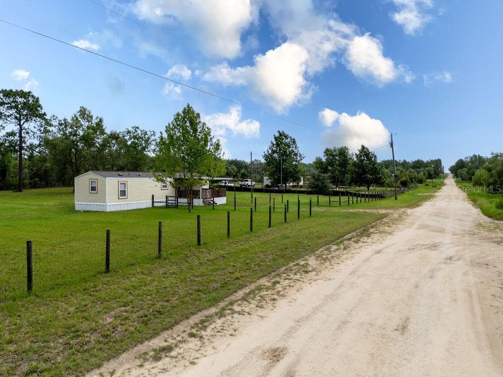 Manufactured Home at 12551 NE 14TH ST, WILLISTON, photo 65 of 73
