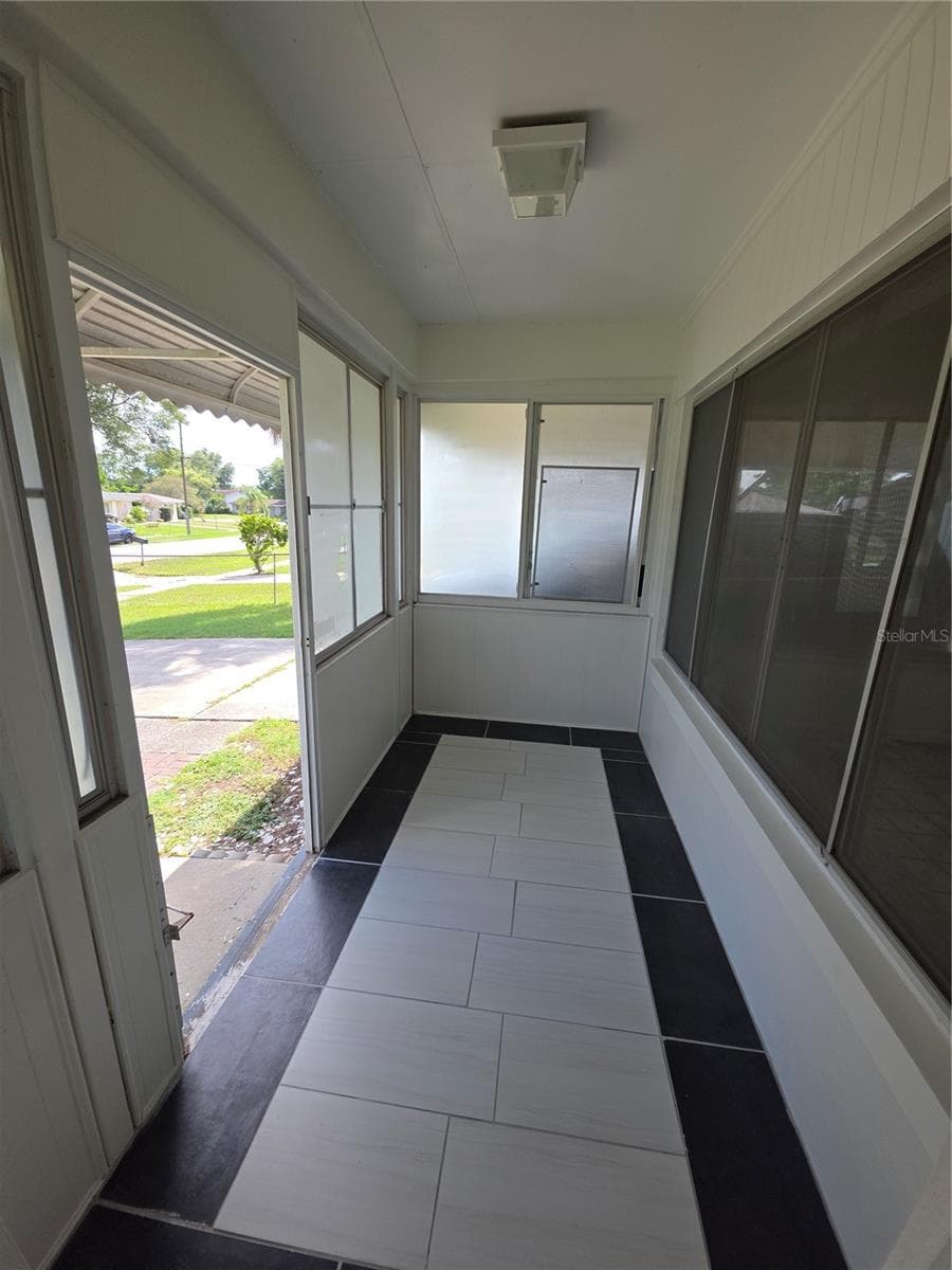 Grand Entry Area - 802 CRAWFORD ST, DELTONA