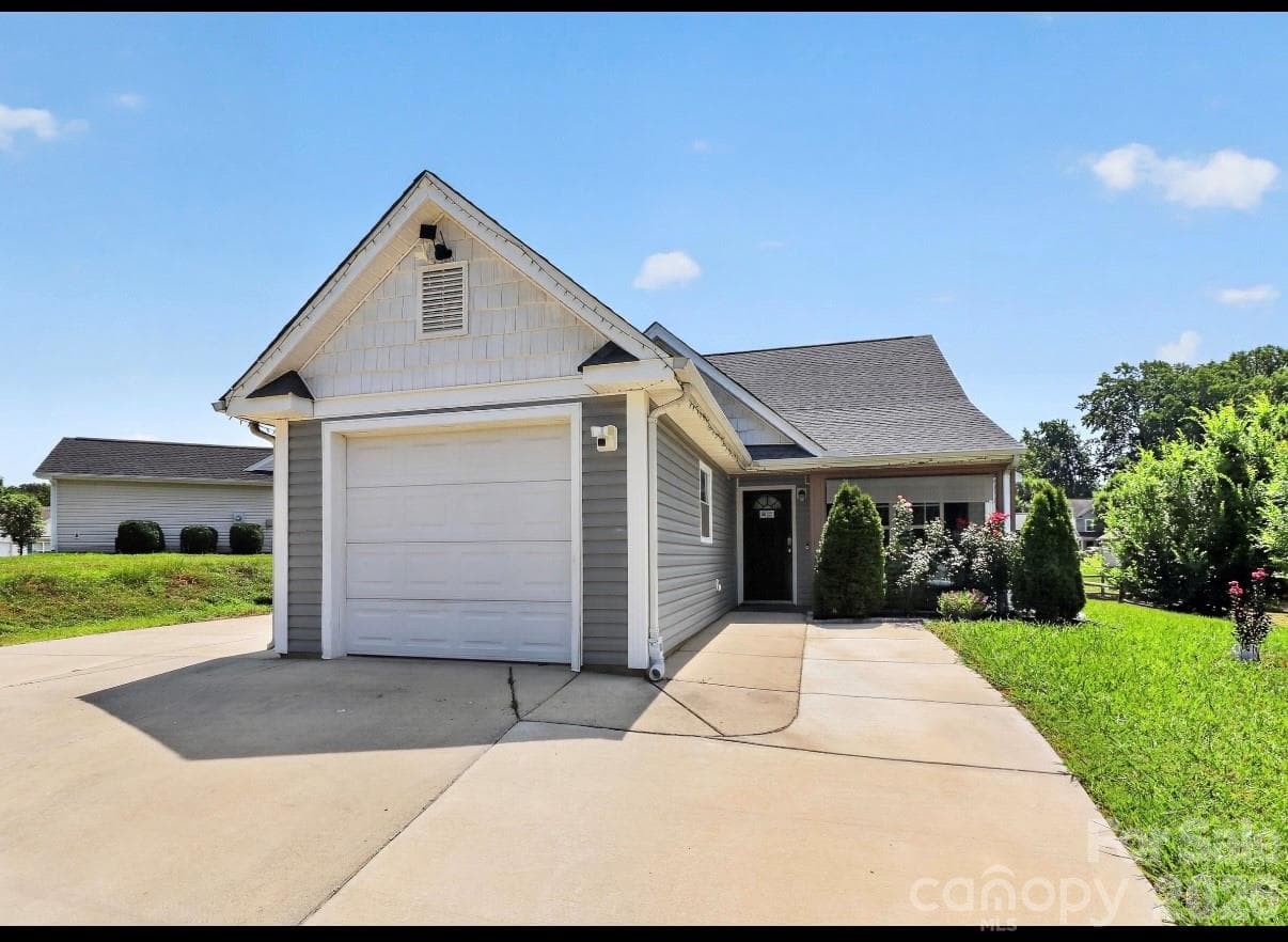 Single Family Residence at Charlotte, photo 2 of 37