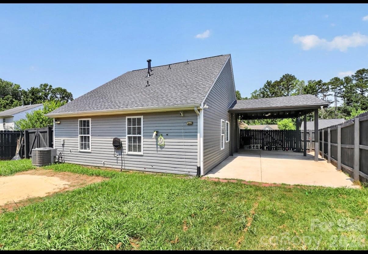 Single Family Residence at Charlotte, photo 33 of 37