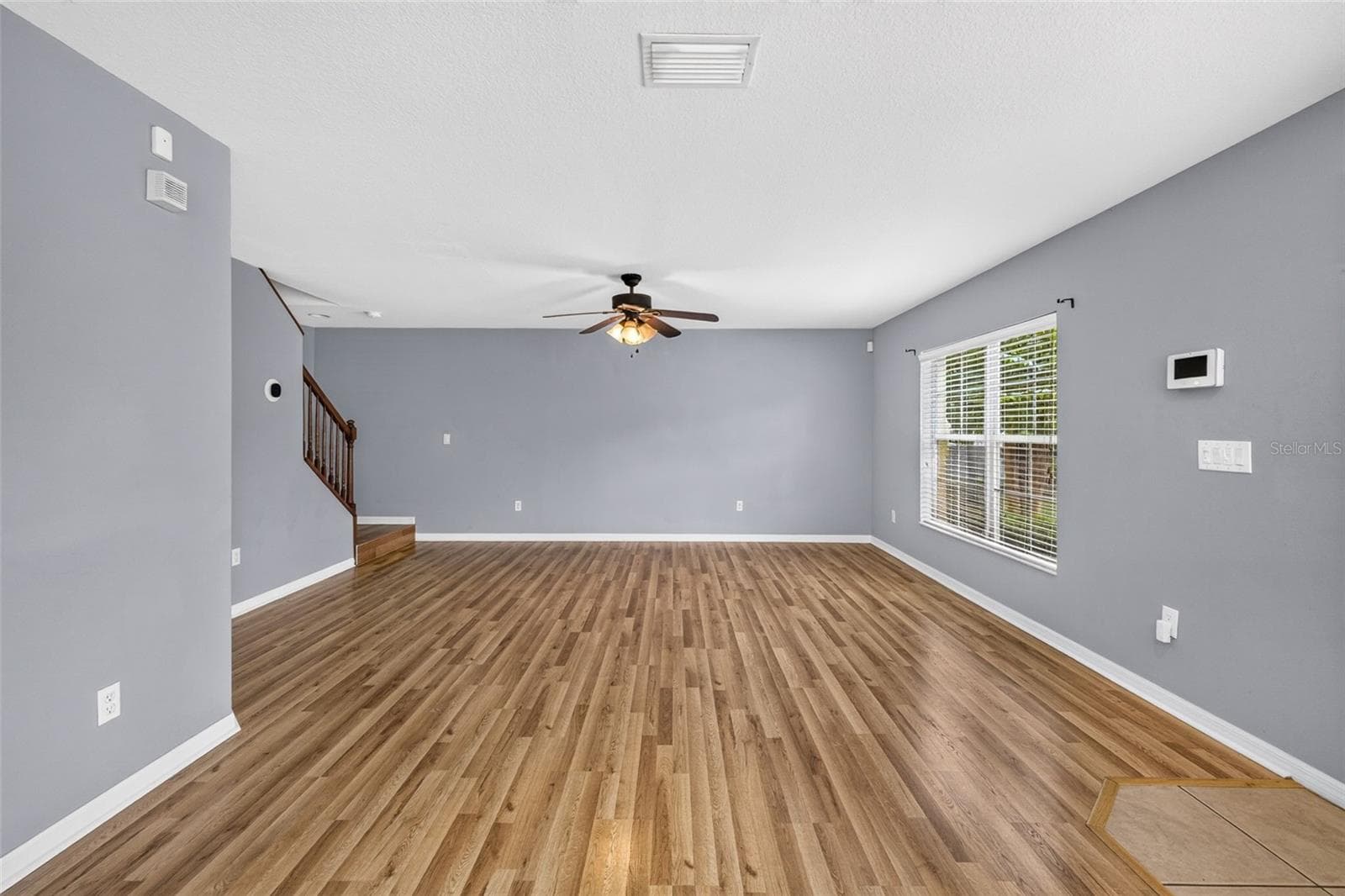 Townhouse at 37602 AARALYN RD, ZEPHYRHILLS, photo 8 of 42