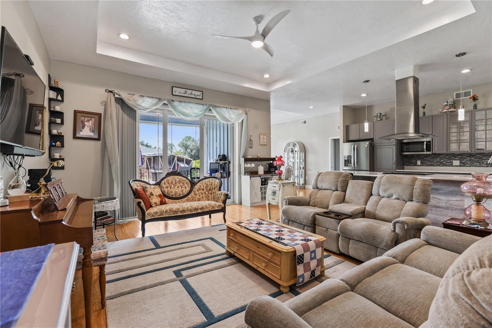 Main living area - 306 CALENDAR ST, PORT CHARLOTTE