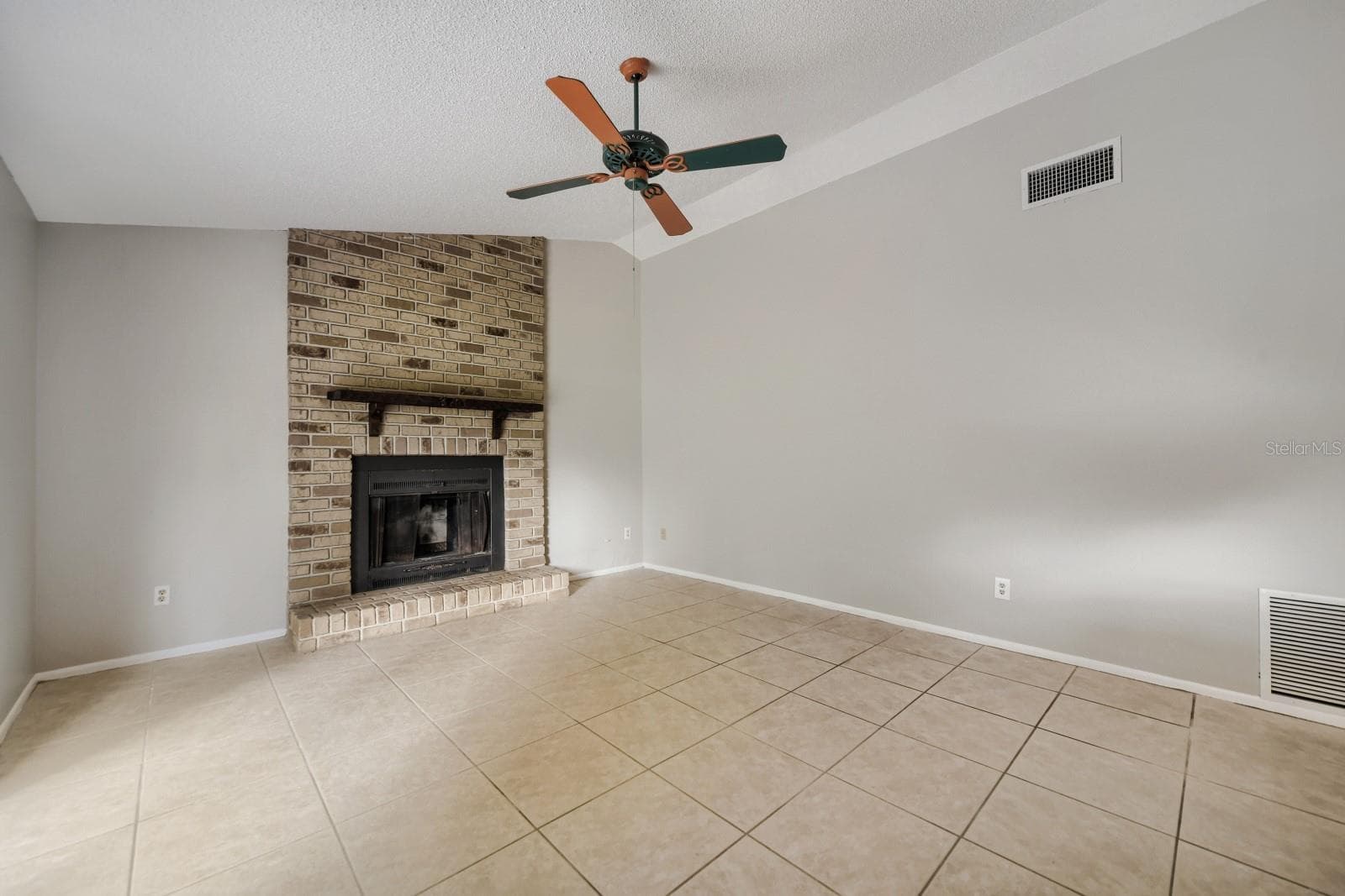 Single Family Residence at 717 LANCEWOOD DR, WINTER SPRINGS, photo 11 of 26