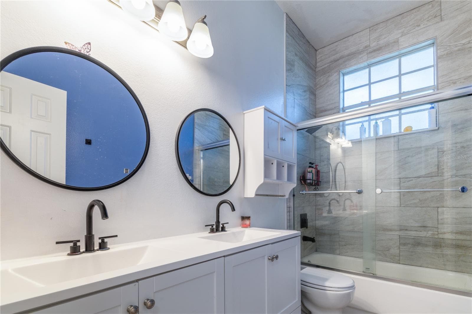 Renovated second bathroom - 5443 BAYTOWNE PL, OVIEDO
