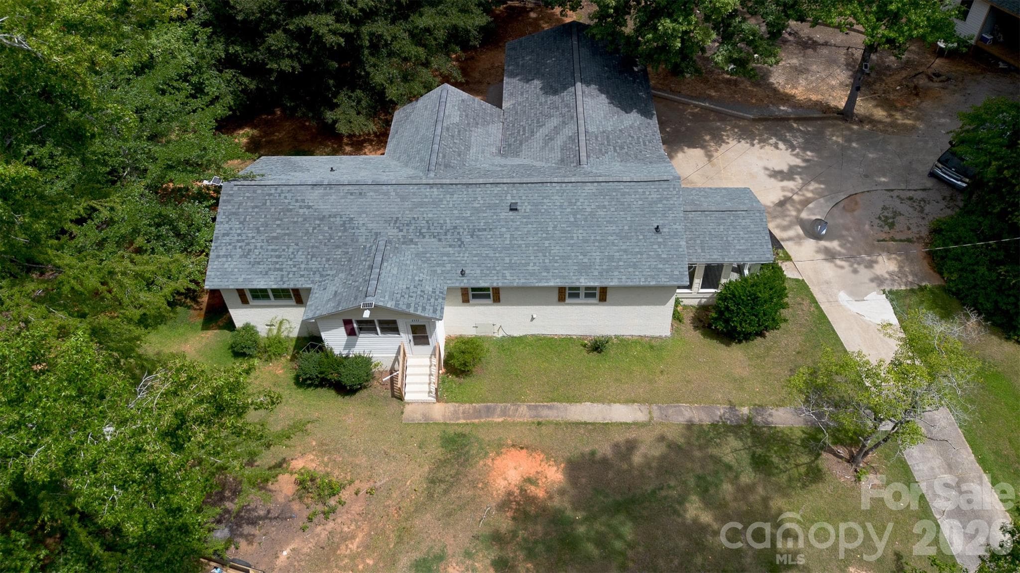 Single Family Residence at 2117 Emma Circle, Lancaster, photo 3 of 25