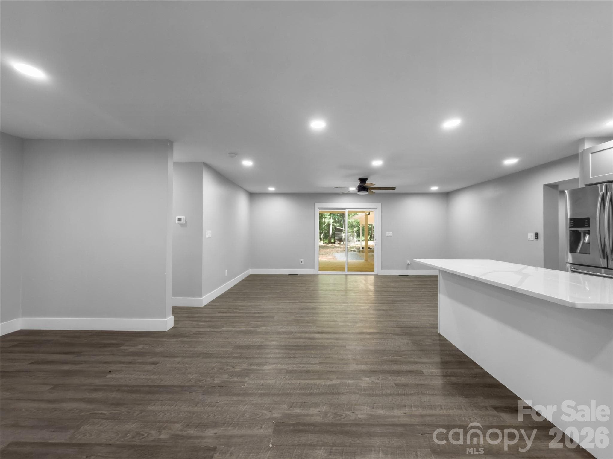 Single Family Residence at 2117 Emma Circle, Lancaster, photo 6 of 25