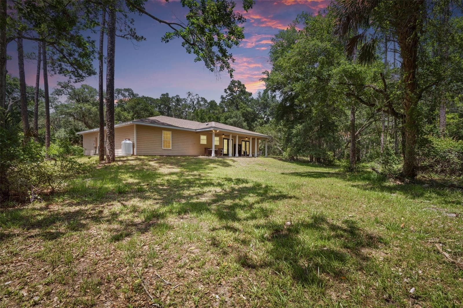 3296 N OLD DIXIE HWY