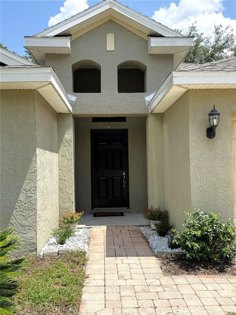 Single Family Residence at 1209 BRAMLEY LN, DELAND, photo 2 of 23