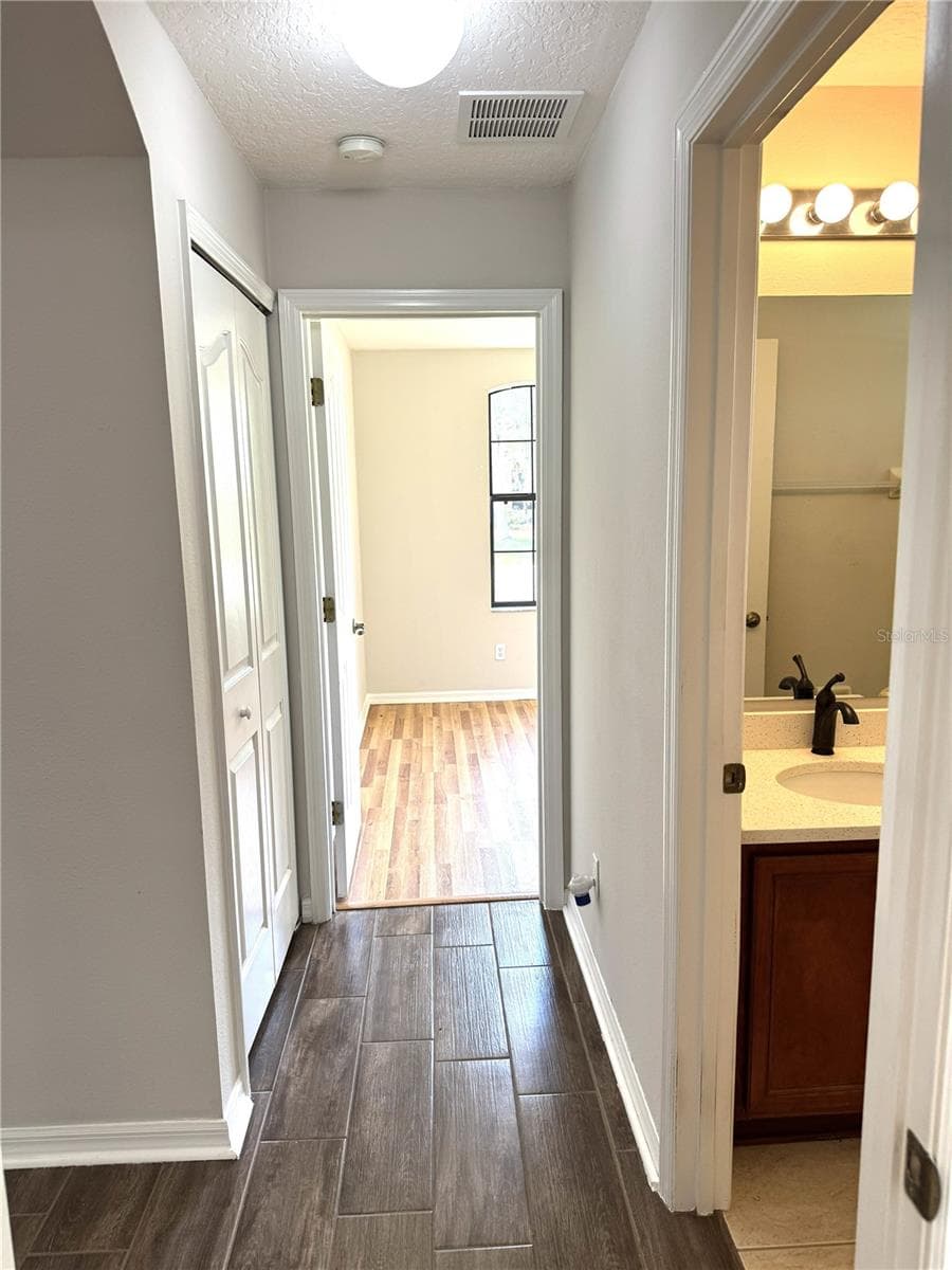 Single Family Residence at 1209 BRAMLEY LN, DELAND, photo 14 of 23