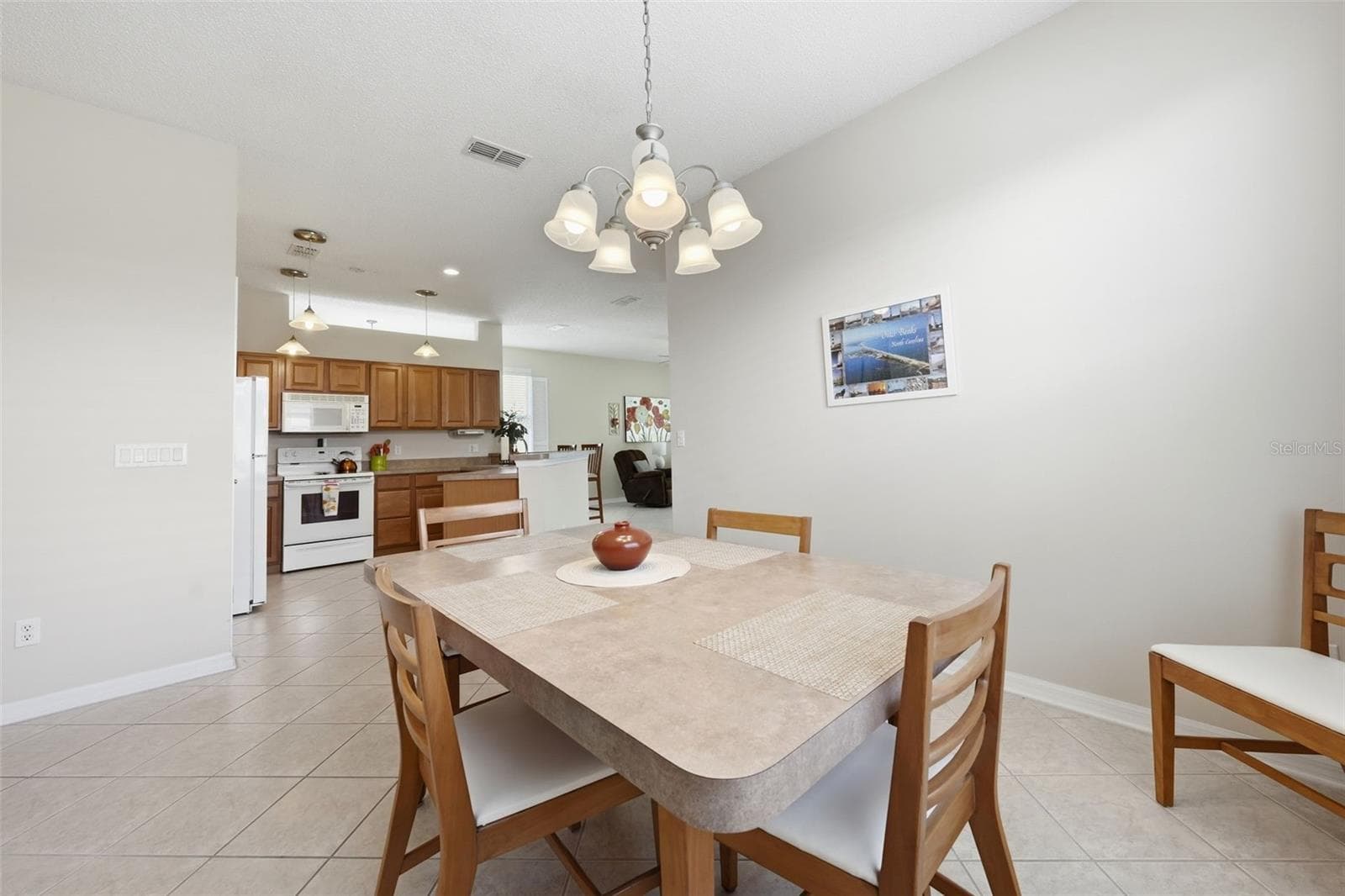 Dining room, furniture included - 9076 SAINT ANDREWS WAY, MOUNT DORA