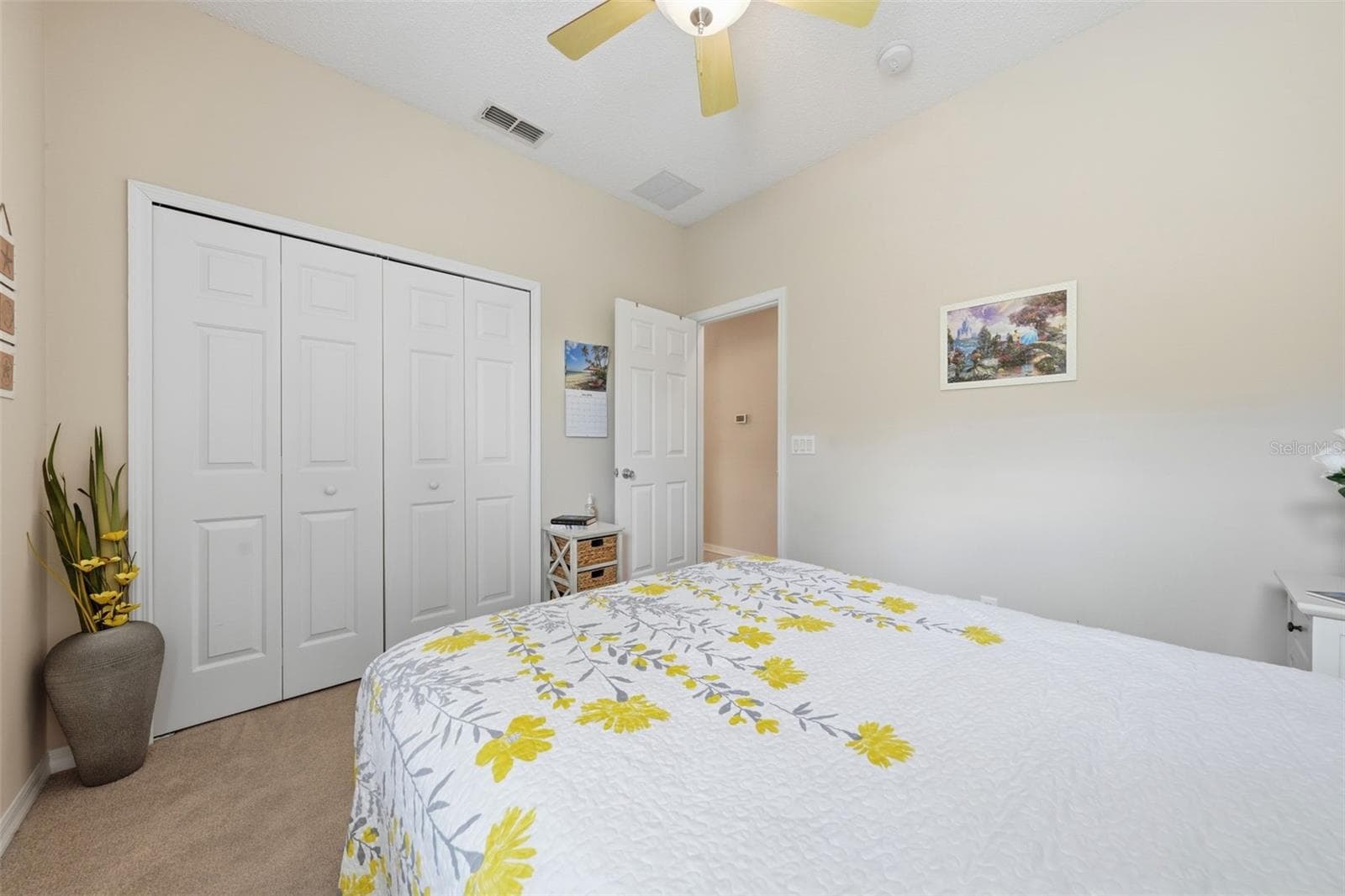 Guest bedroom, furniture included - 9076 SAINT ANDREWS WAY, MOUNT DORA