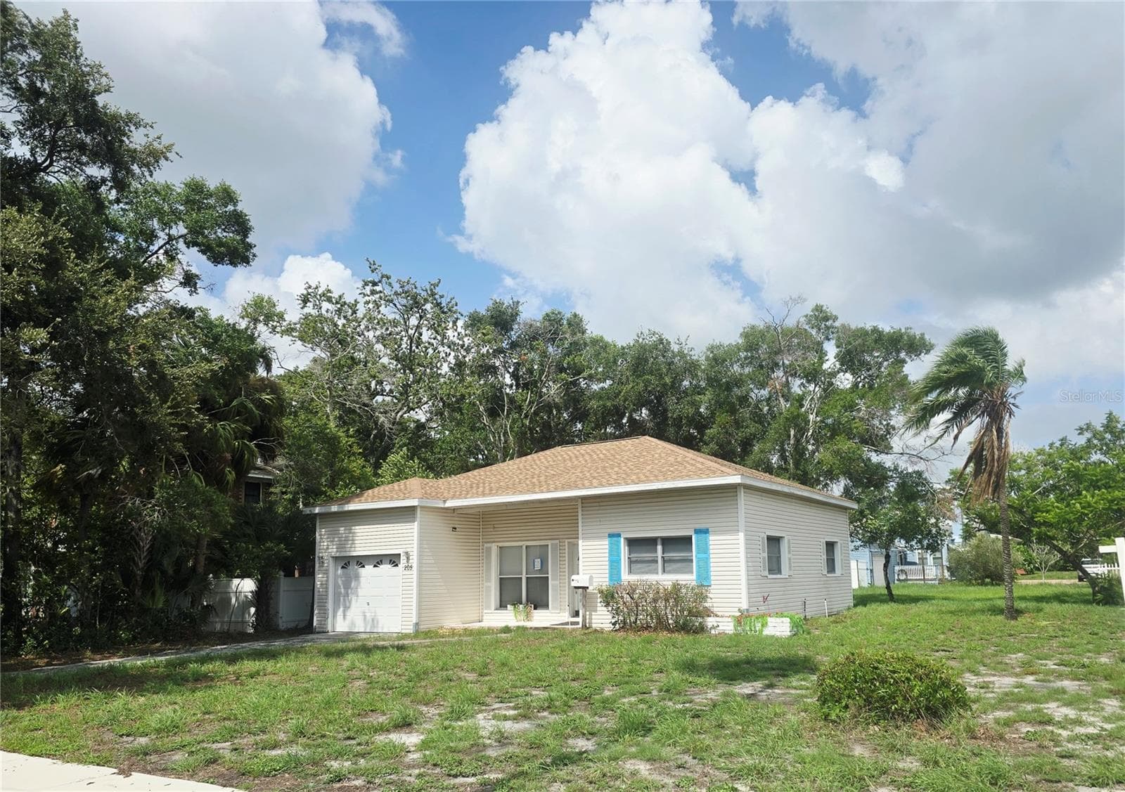 Single Family Residence at 205 N MISSOURI AVE, CLEARWATER, photo 3 of 27