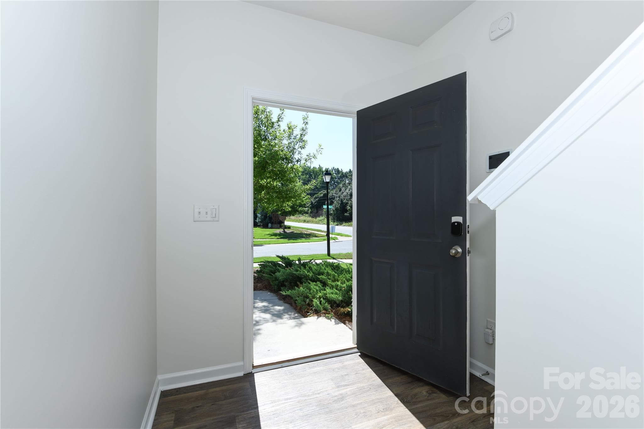 Townhouse at 6005 Guildford Hill Lane, Charlotte, photo 4 of 25