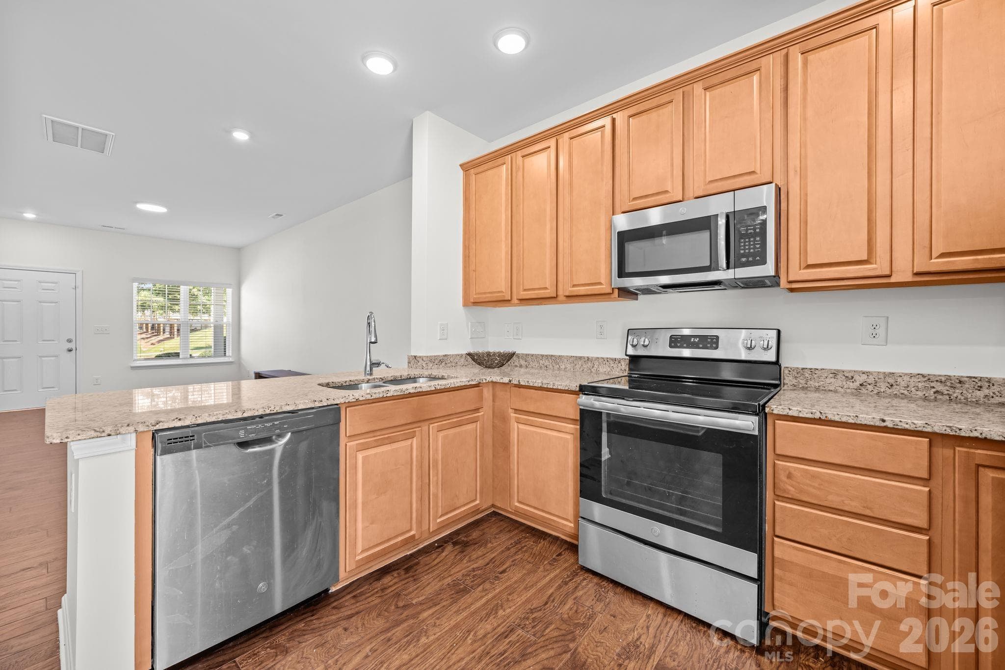 Townhouse at 5516 John Mcdowell Place, Charlotte, photo 16 of 37