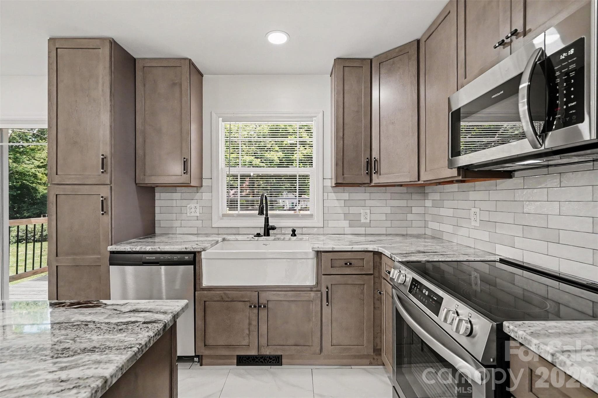 Single Family Residence at 4219 Tipperary Place, Charlotte, photo 13 of 35
