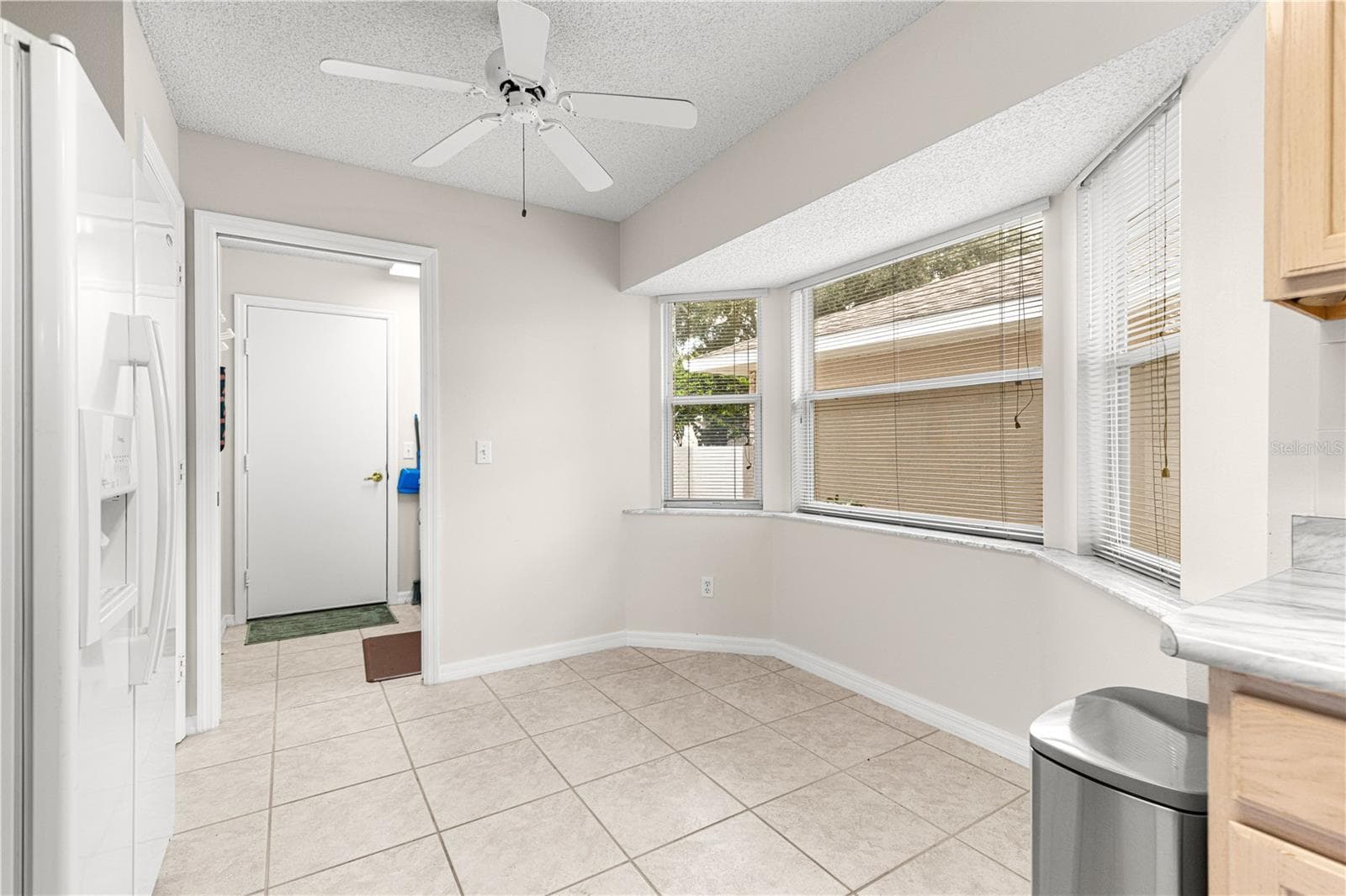 Kitchen dining - 9037 SW 91ST CIR, OCALA