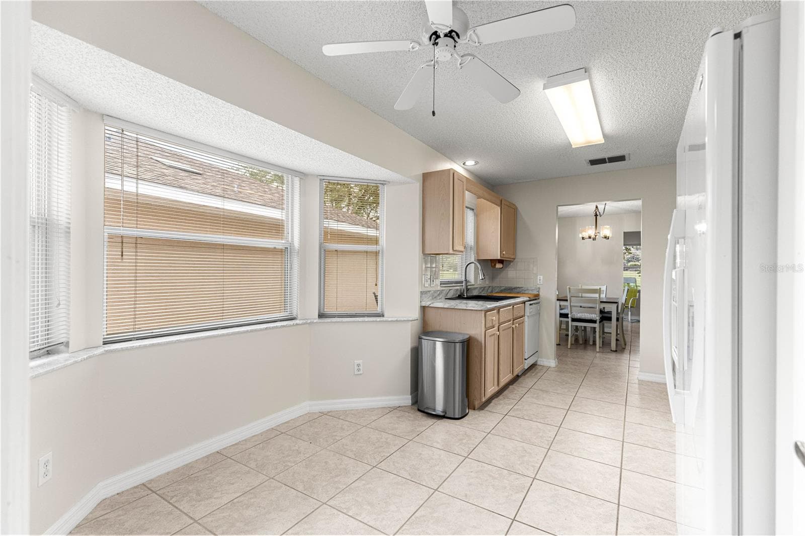 Kitchen dining - 9037 SW 91ST CIR, OCALA