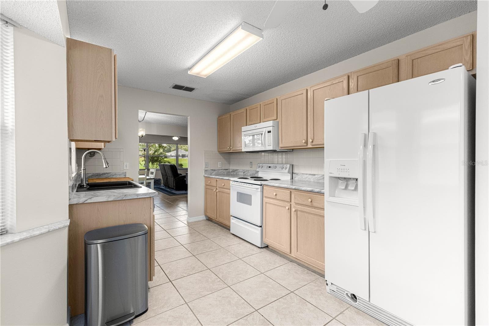 Kitchen - 9037 SW 91ST CIR, OCALA