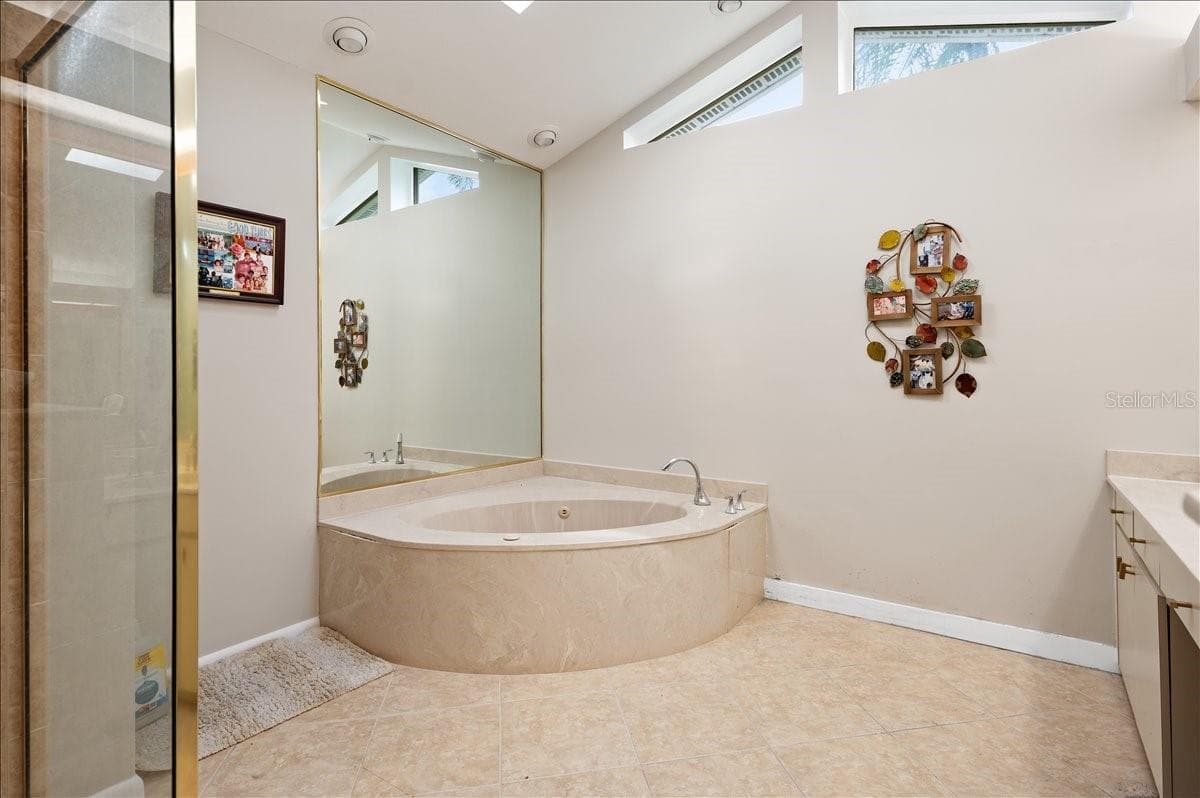 Single Family Residence at 5438 DOMINICA CIR, SARASOTA, photo 14 of 28