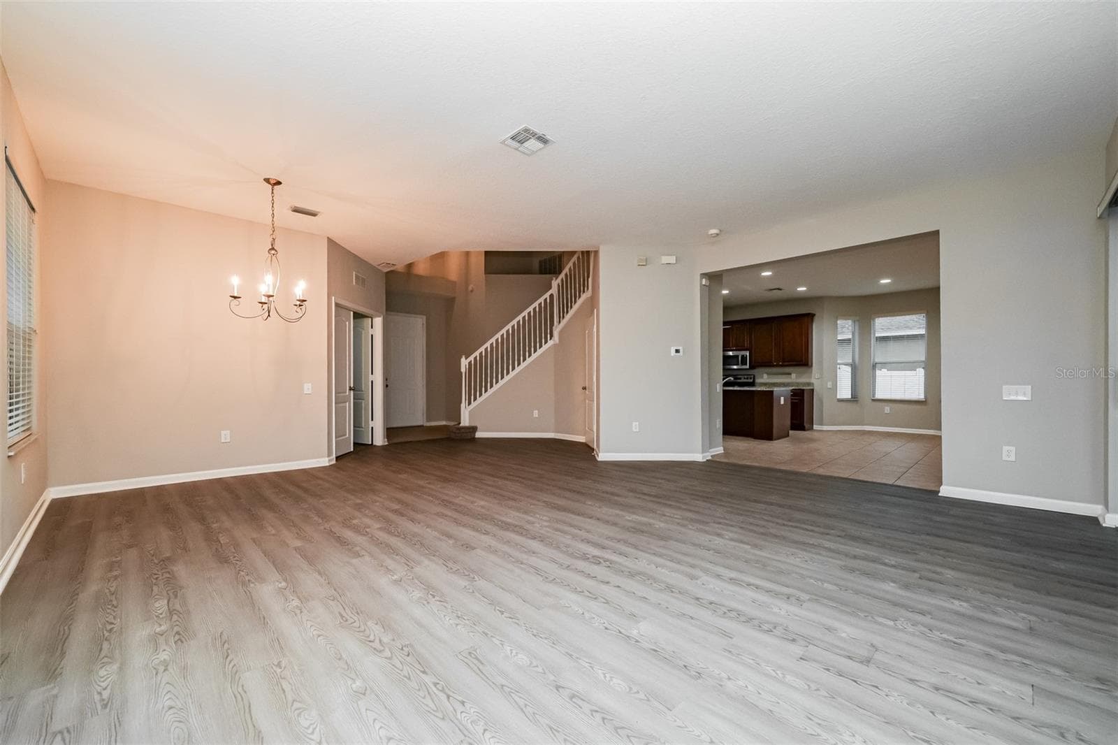 Single Family Residence at 2026 HEARTLAND CIR, VALRICO, photo 2 of 22