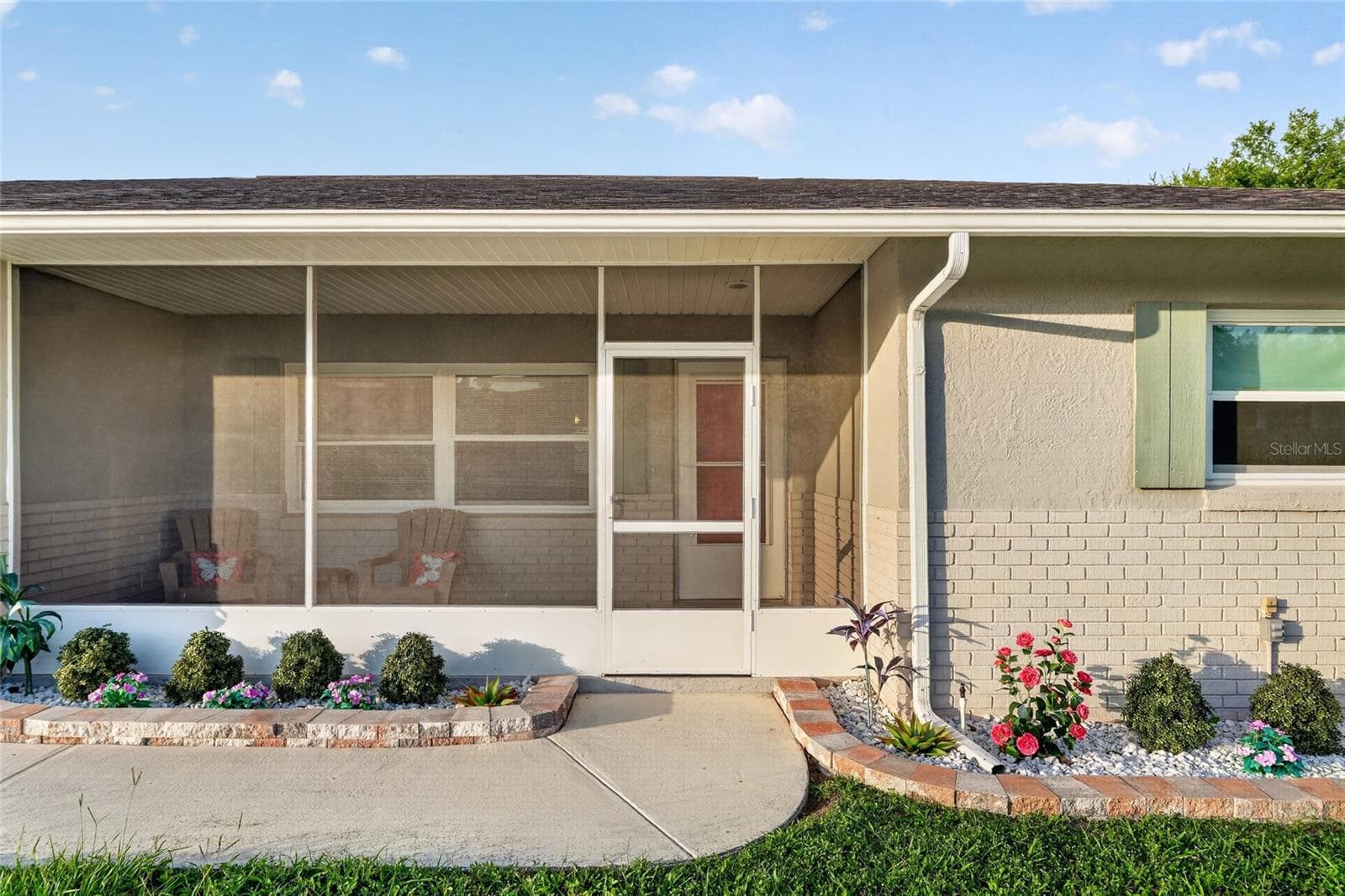 Single Family Residence at 3705 N HONEYLOCUST DR, BEVERLY HILLS, photo 14 of 66