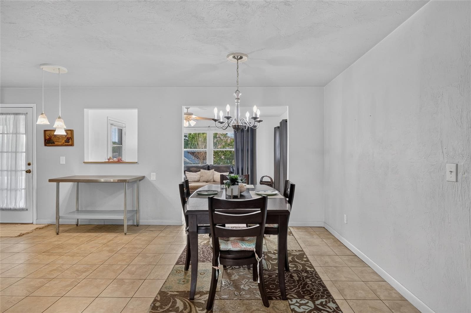 Single Family Residence at 3705 N HONEYLOCUST DR, BEVERLY HILLS, photo 24 of 66