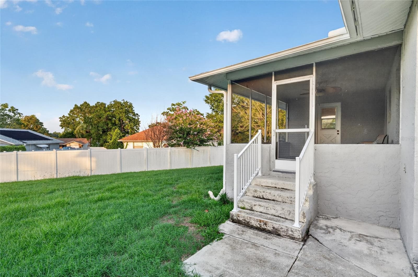 Single Family Residence at 3705 N HONEYLOCUST DR, BEVERLY HILLS, photo 56 of 66