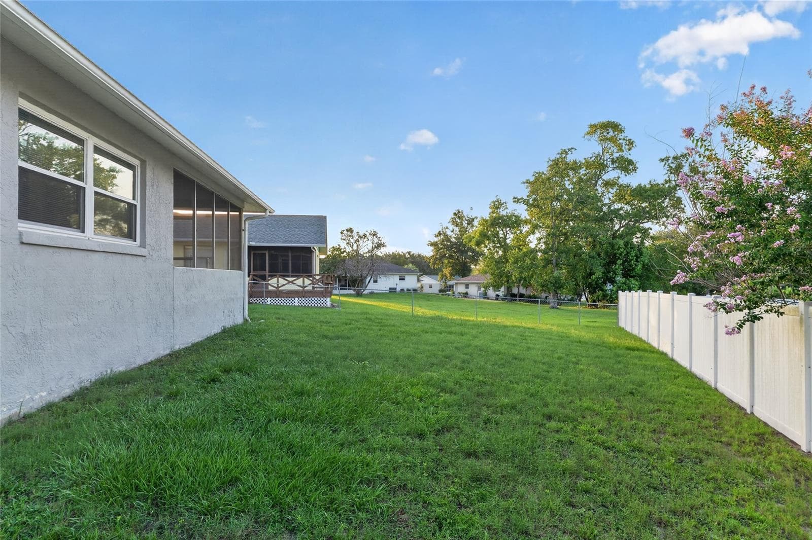 Single Family Residence at 3705 N HONEYLOCUST DR, BEVERLY HILLS, photo 60 of 66