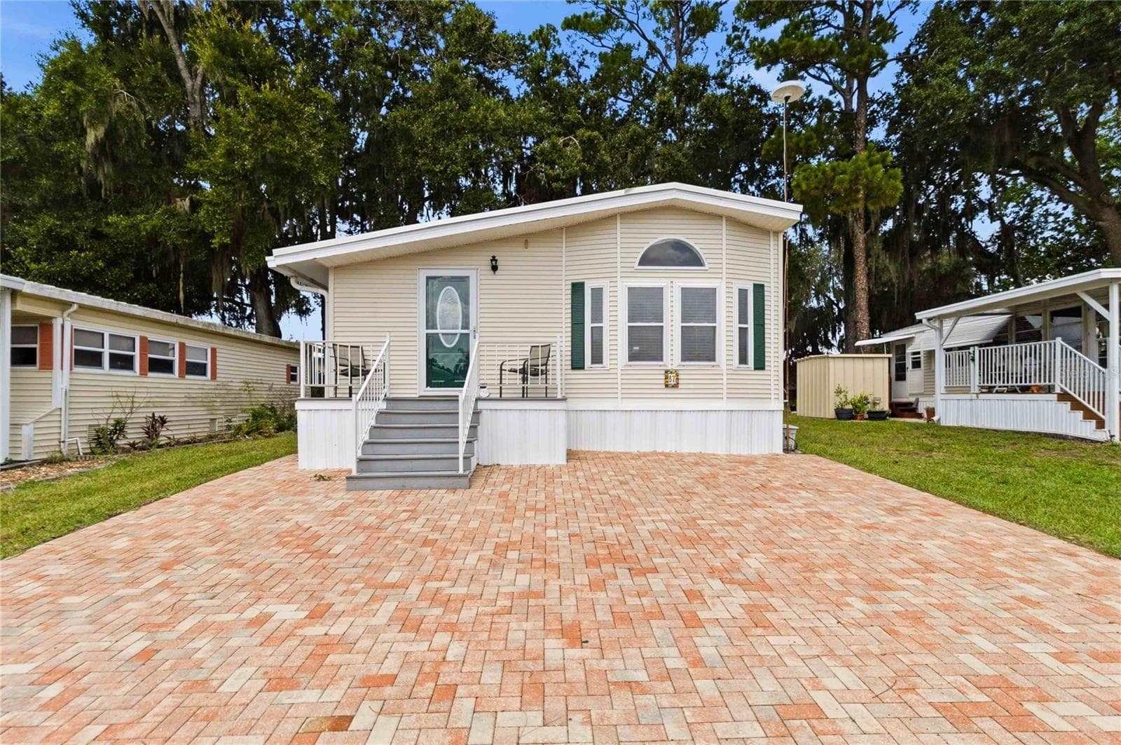 Manufactured Home at 67 CITRUS RIDGE DR, DAVENPORT, photo 2 of 40