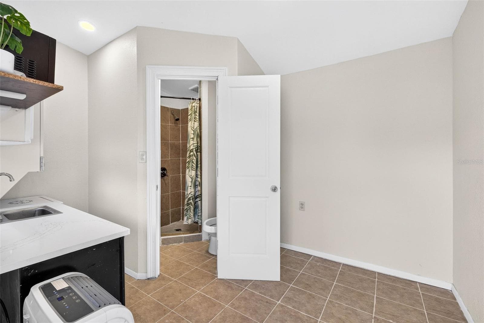 studio - 14352 LAWRENCE ST, DADE CITY