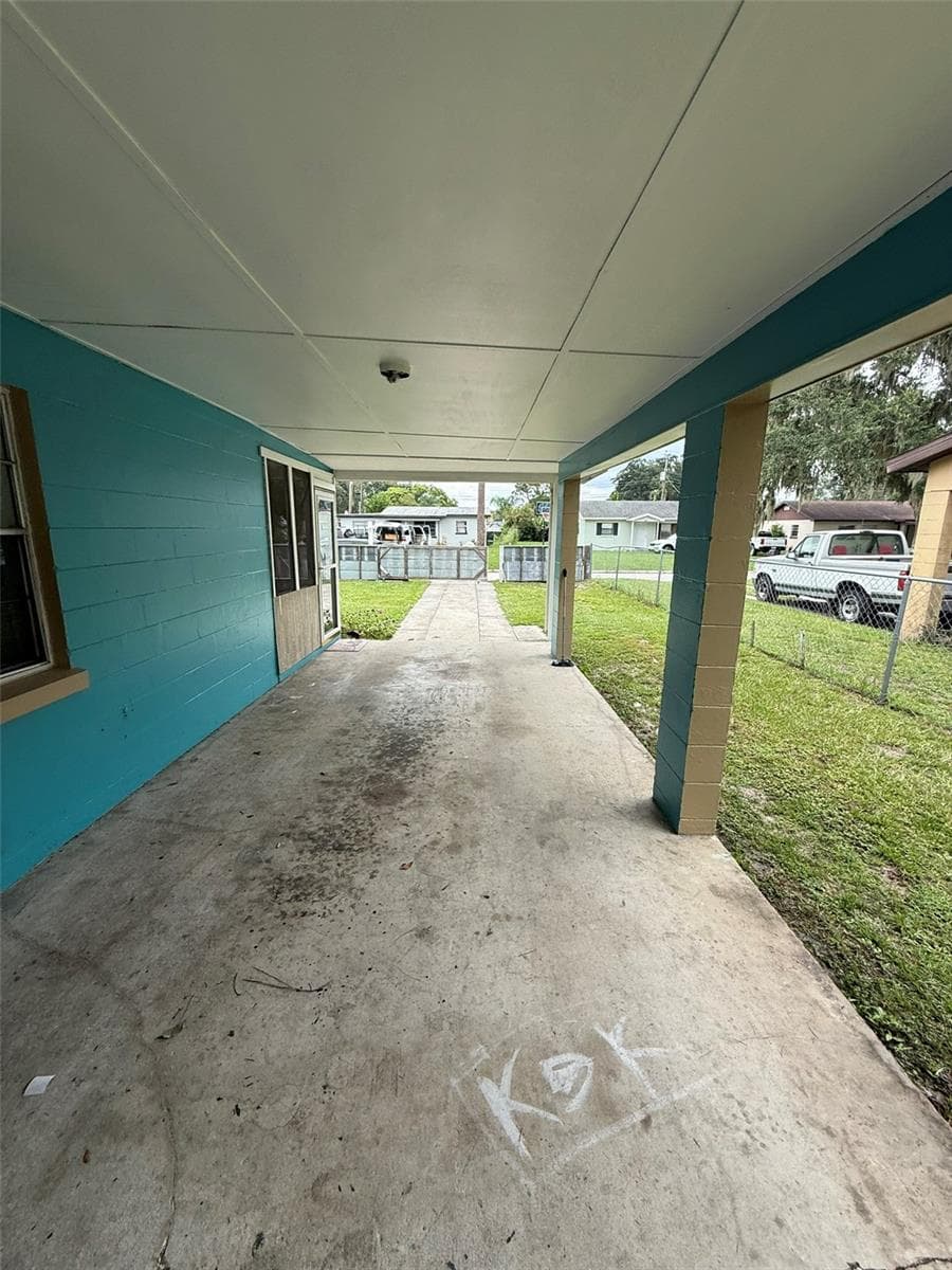 Single Family Residence at 1038 CANAL DR W, LAKELAND, photo 11 of 20