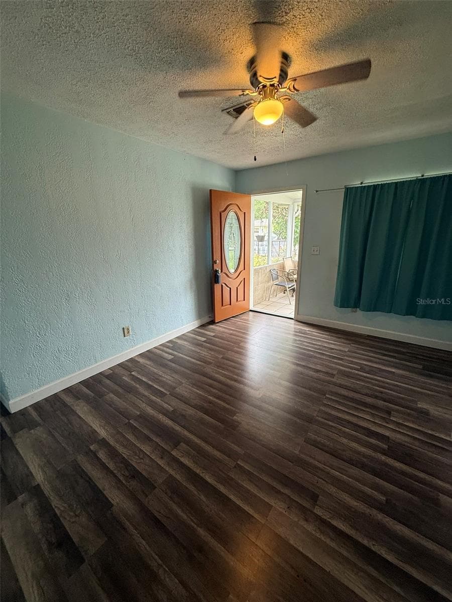 Single Family Residence at 1038 CANAL DR W, LAKELAND, photo 13 of 20
