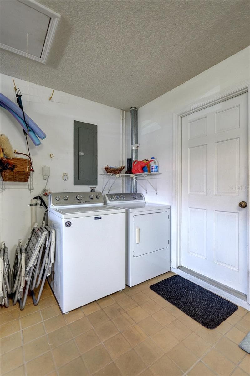 Single Family Residence at 103 INLETS BLVD #103, NOKOMIS, photo 32 of 85
