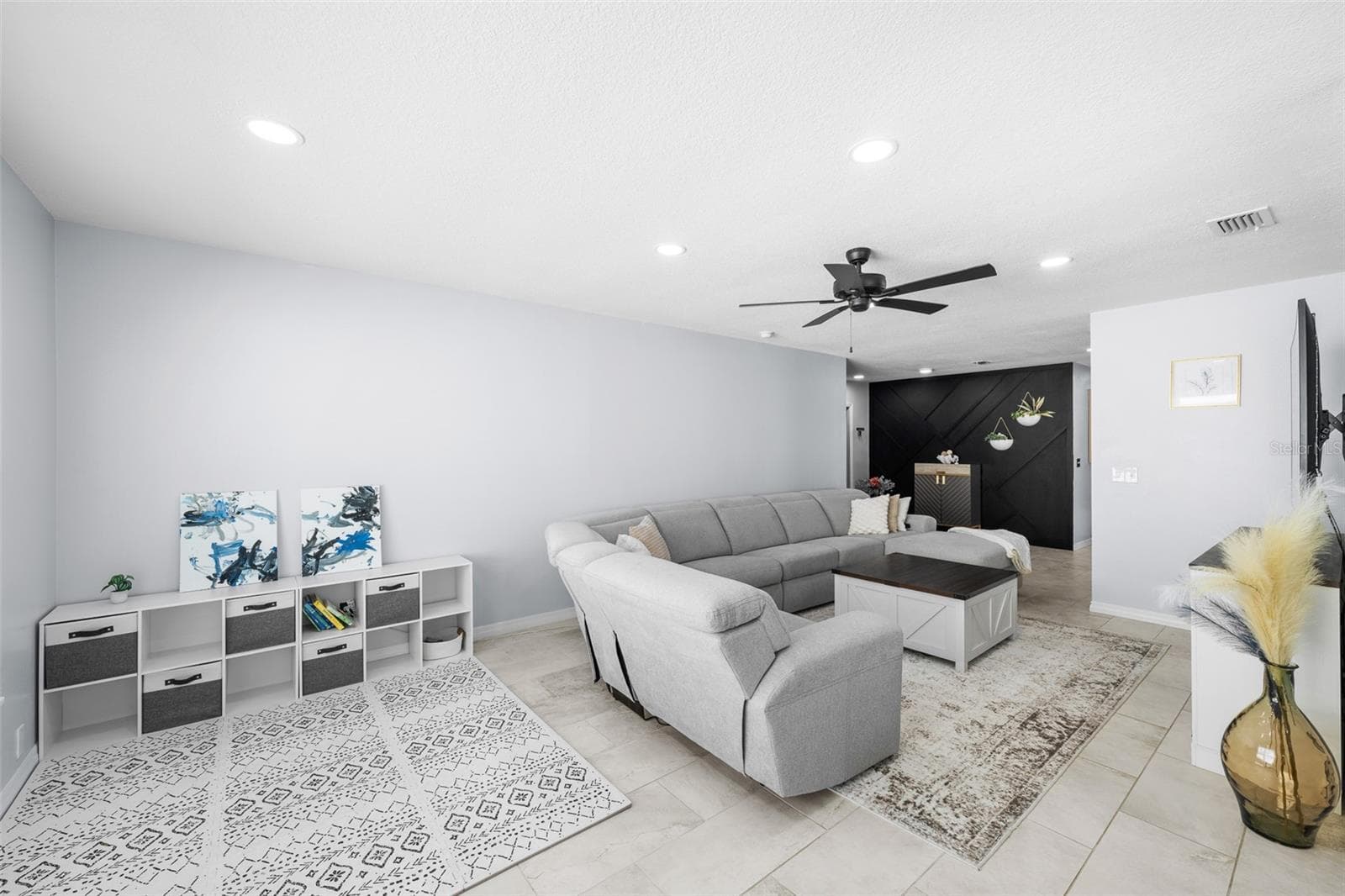 Single Family Residence at 14018 CASCADE LN, TAMPA, photo 8 of 51