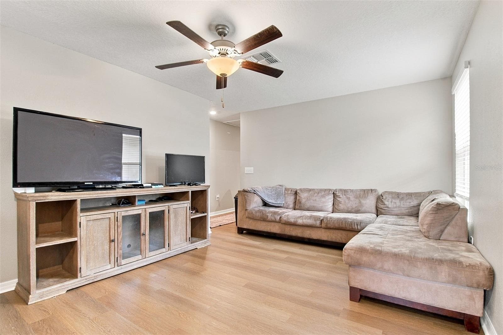 Single Family Residence at 31746 BARREL WAVE WAY, WESLEY CHAPEL, photo 17 of 29